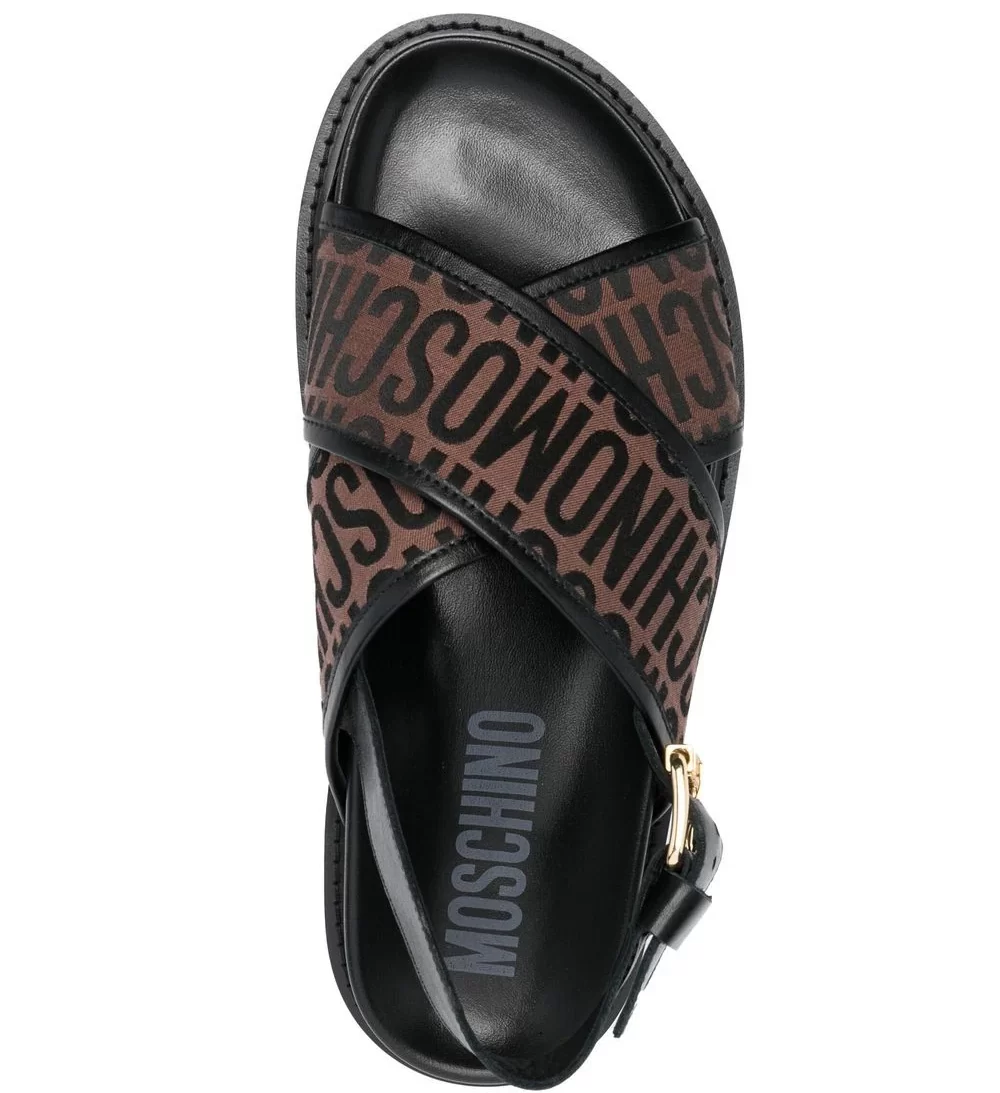 نعال رجالي بسير خلفي من Moschino