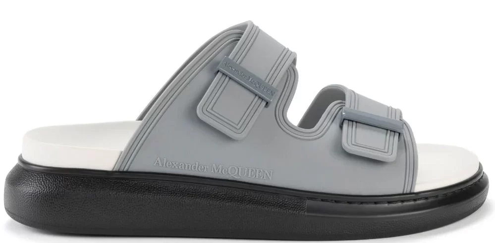 نعال رجالي 'هايبرد' بمشبك مزدوج من Alexander McQueen