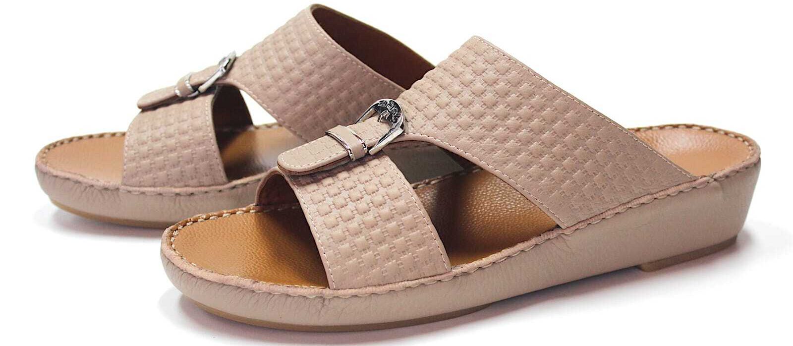 نعال قطرية تميمة