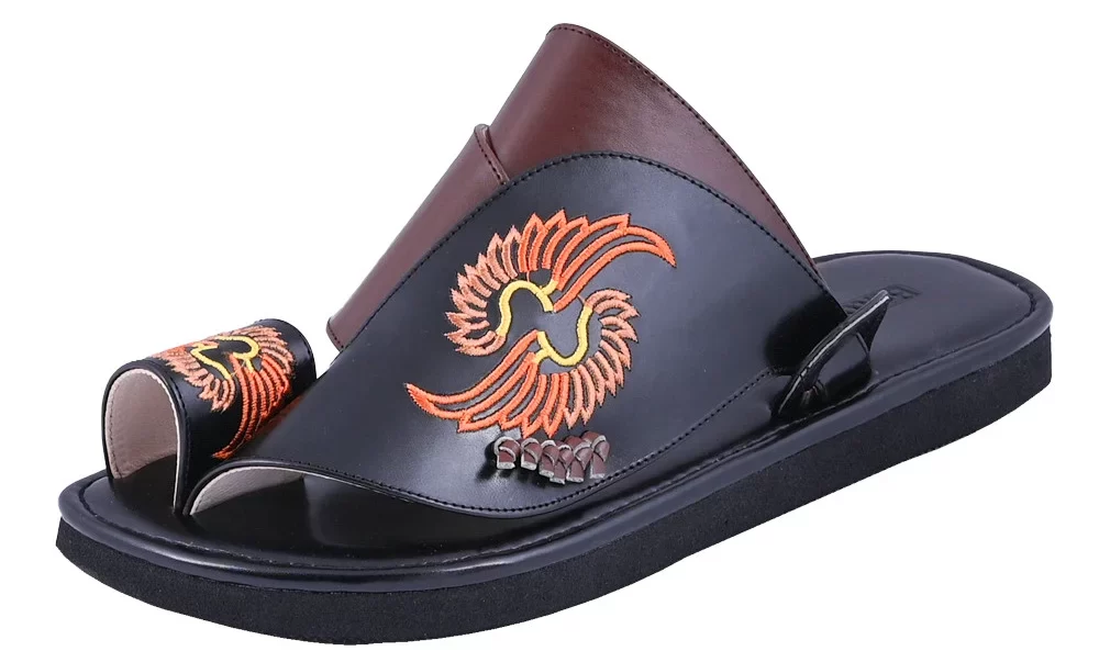 نعال مطرزه من باتونيا