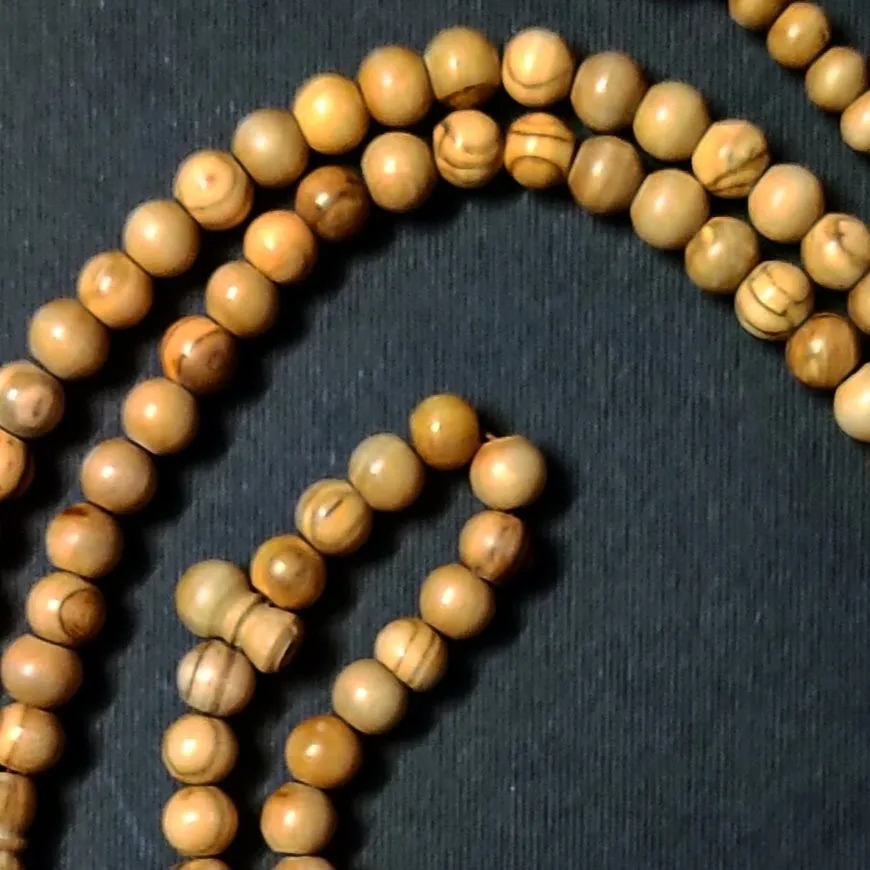 سبحة خشب الزيتون معتق