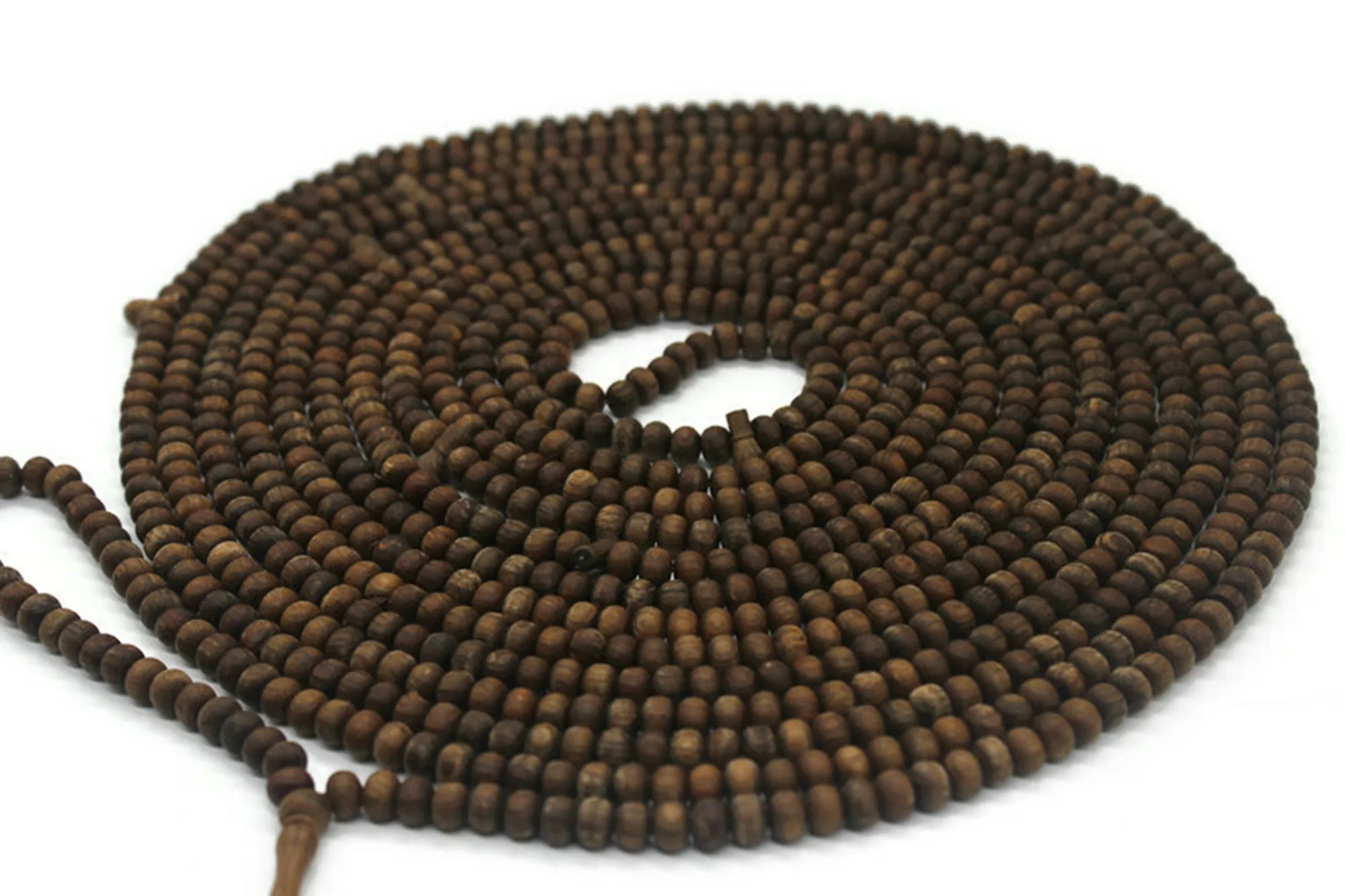 سبحه الف حبه من خشب العرعر الأصلي