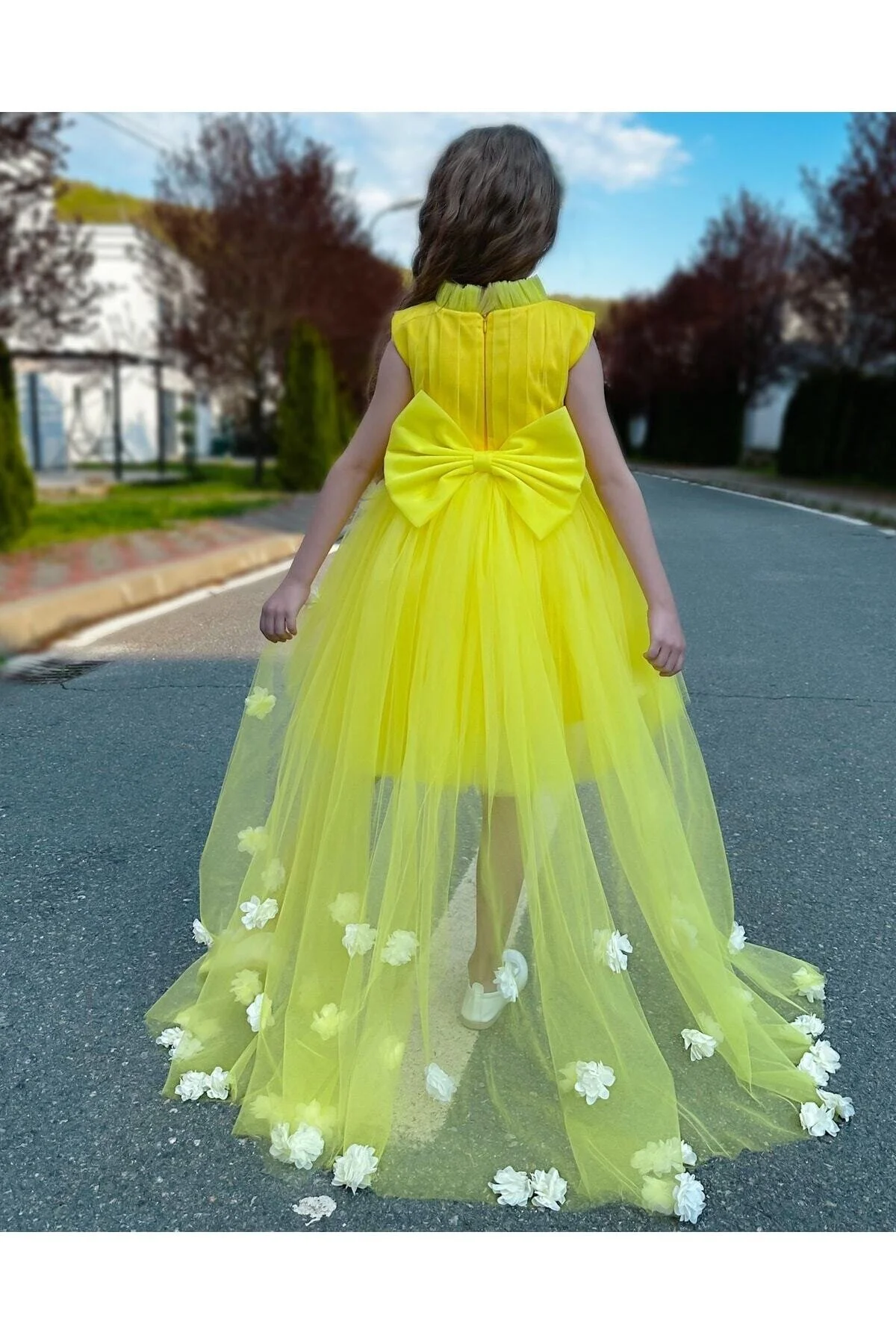 فساتين دولتشي اند غابانا اطفال 2020